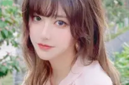 明星八卦与风水揭秘：黄晓明、Lisa等人的命运走向