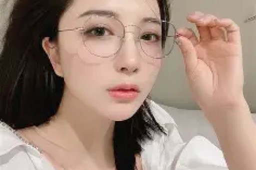 向太曝梁朝伟曾很开朗现在拿社恐当挡箭牌称年轻人没资格社恐