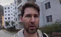 美国网红想抹黑中国：却被中国小孩问破防连国籍都不敢认